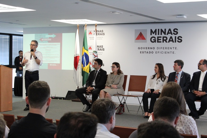Sistema de controle interno do Mineiro assina resolução conjunta para regulamentar situações que configuram conflitos de interesses.